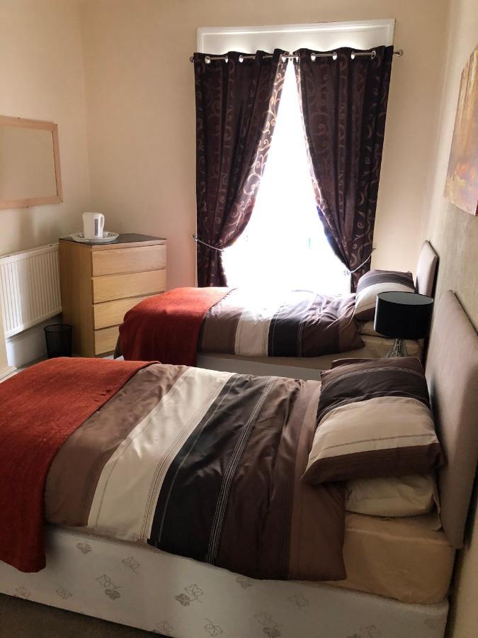 Wellington Tavern Accommodation Dewsbury Esterno foto