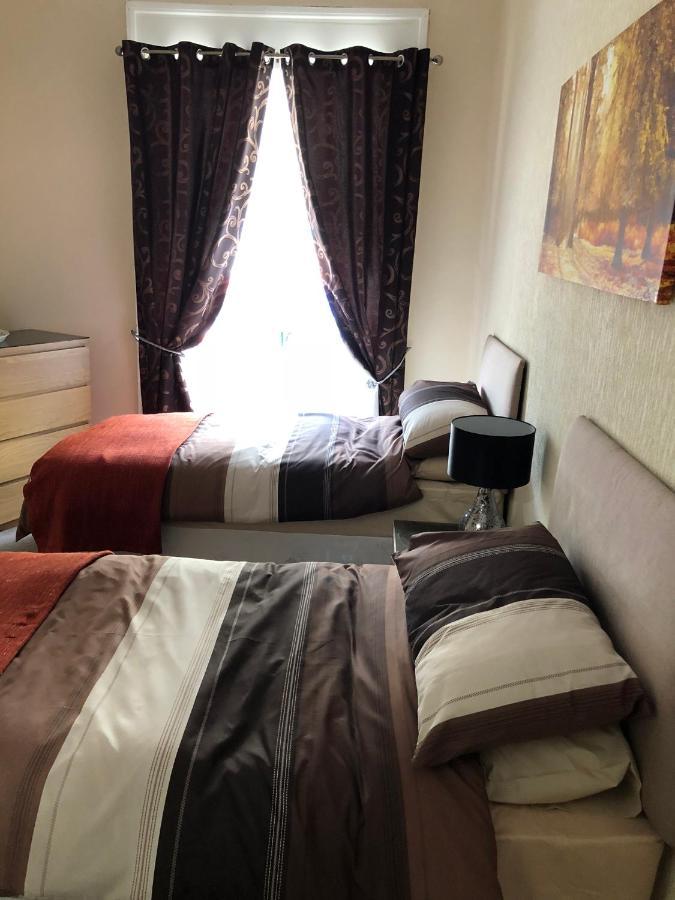 Wellington Tavern Accommodation Dewsbury Esterno foto