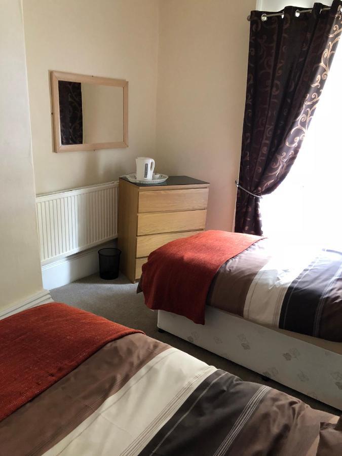 Wellington Tavern Accommodation Dewsbury Esterno foto
