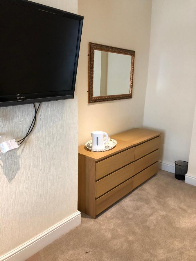 Wellington Tavern Accommodation Dewsbury Esterno foto