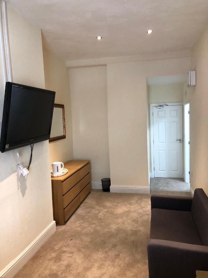 Wellington Tavern Accommodation Dewsbury Esterno foto